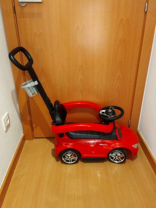 Correpasillos Mercedes rojo