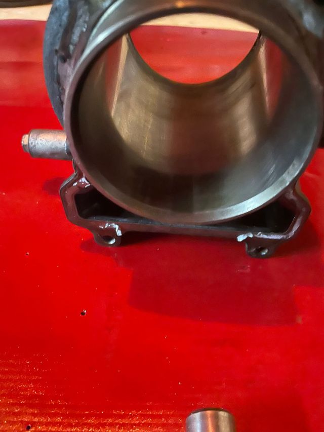 Cilindro y pistón Xmax 250 de segunda mano por 45 EUR en Manresa en