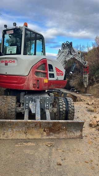 Transportes, gruas, exacavaciones, volquete