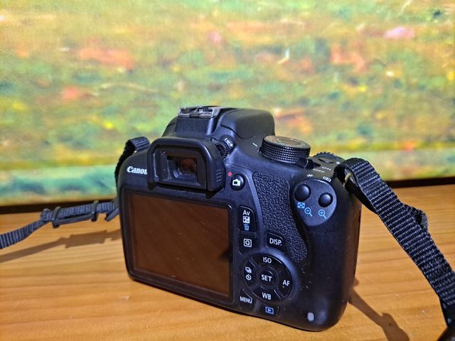 Canon EOS 1200D