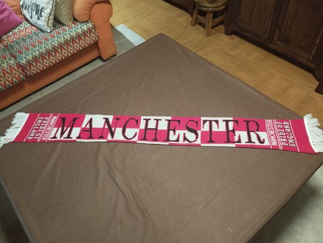 BUFANDA ORIGINAL MANCHESTER UNITED