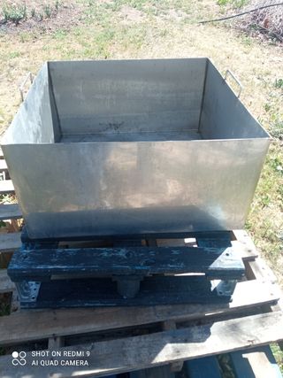 cajón de acero inox grande sirve para multitud de