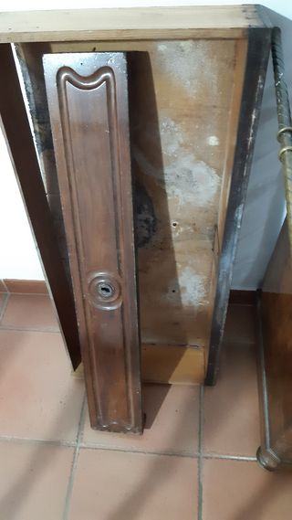 Tocador con lavabo antiguo