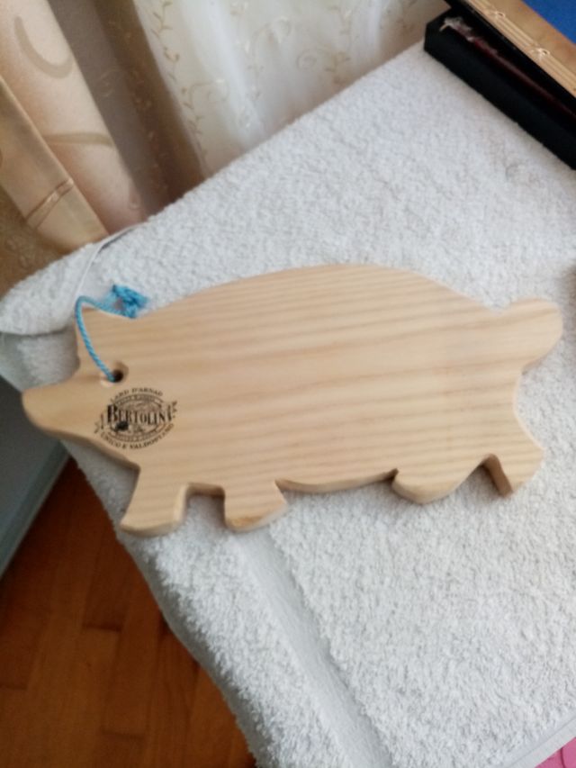 Tagliere in legno forma di maialino