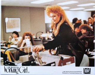 8 FOTOS PELICULA ARMAS DE MUJER