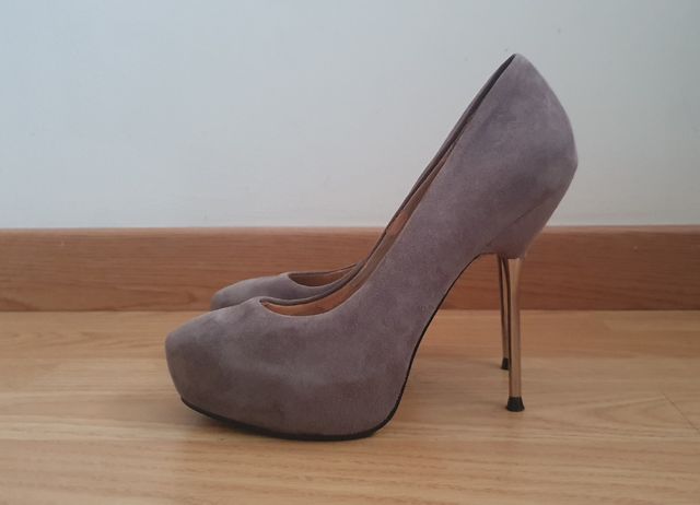 Zapatos de tacón beige-gris Zara Woman 36