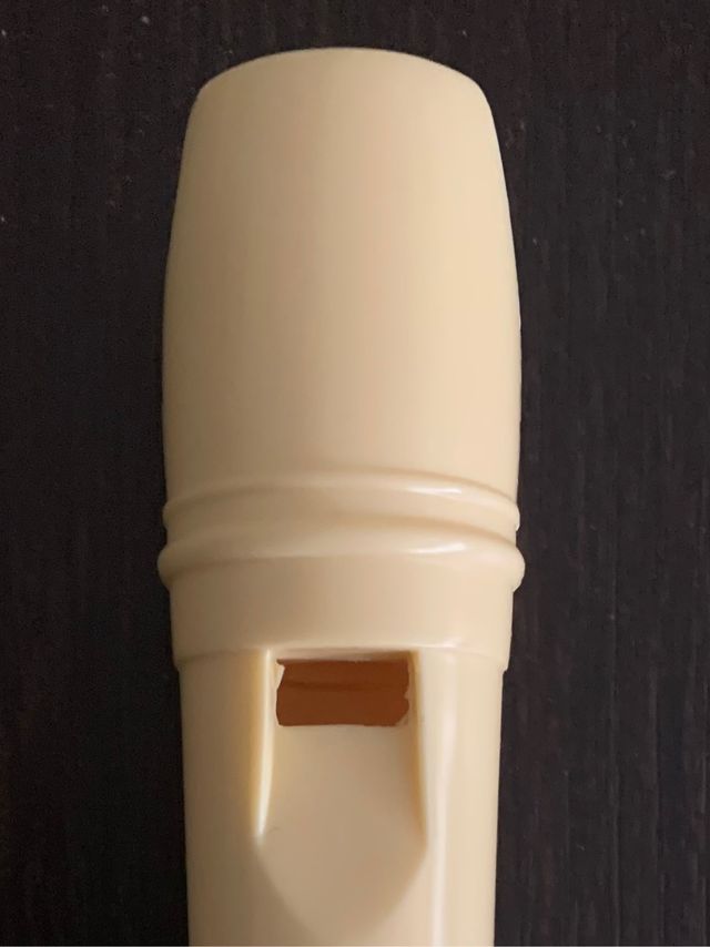 Flauta escolar de plástico. Nueva