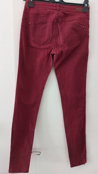 pantalón pitillo lefties