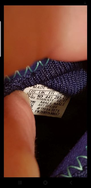 Pelota Firmada y botas de fútbol de David Aganzo