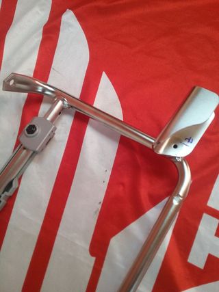 África twin 1100 soporte maleta iz original