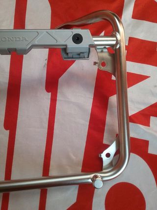 África twin 1100 soporte maleta iz original