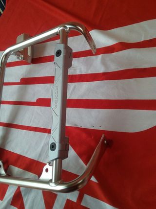 África twin 1100 soporte maleta iz original