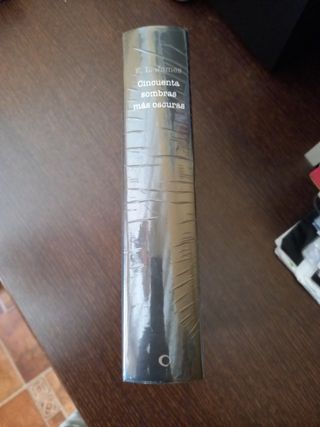 Cincuenta sombras más oscuras