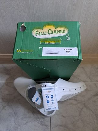 ZUECOS FLOTANTES (FELIZ CAMINAR)