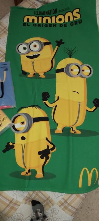 3 Toallas de playa. Minions. Sin estrenar. NUEVAS