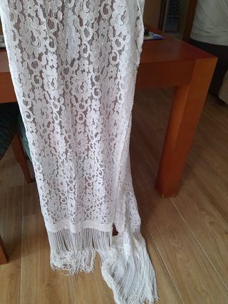 Mantilla, manton, chal, echarpe o fular