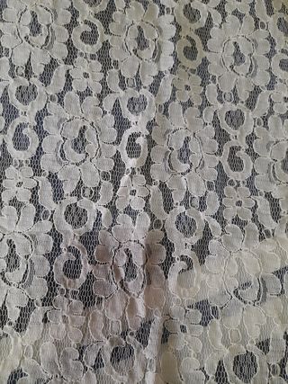 Mantilla, manton, chal, echarpe o fular