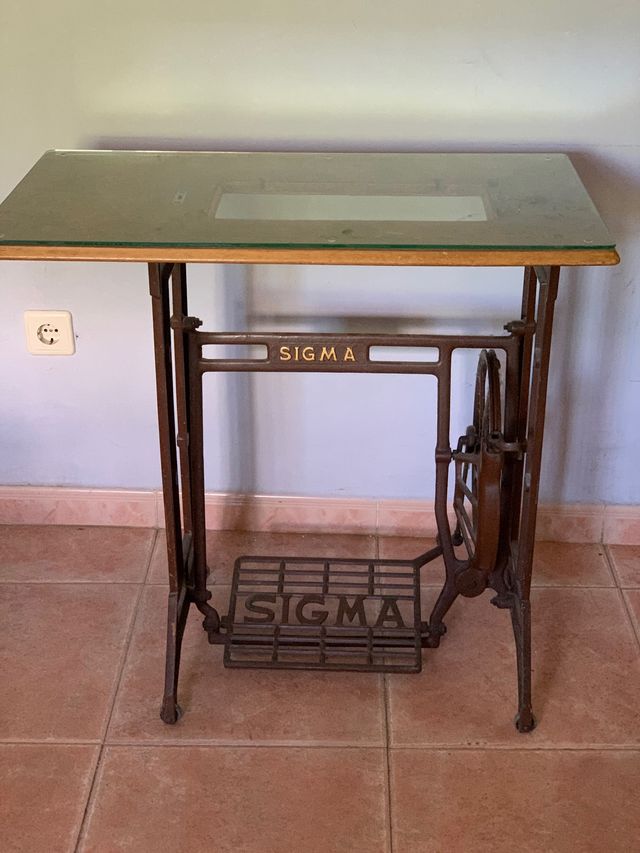 Mesa máquina de coser