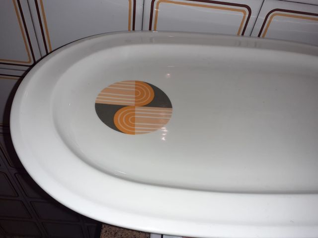 Fuente años 70 fuerte y pesada .buen estado ver .