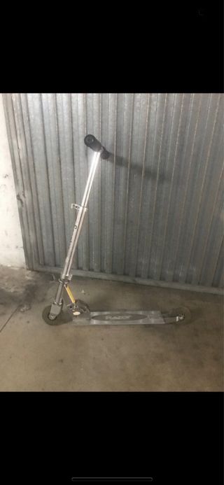 Patinete de aluminio de niño en 15 eur