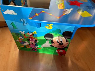 MESA/ESCRITORIO DE MADERA MICKEY MOUSE 