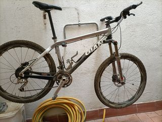 BTT GIANT XTC carbono 26