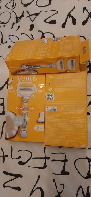 N. 3 Rasoi Gillette Venus Comfort Glide Coconut
