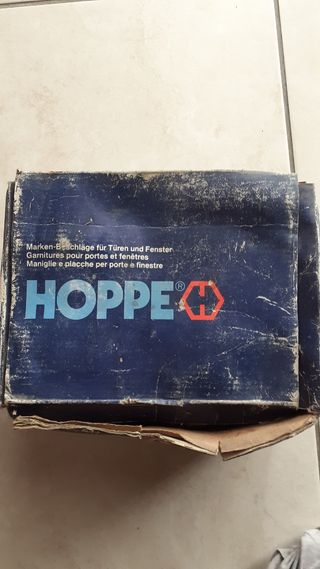 maniglie per porte e finestre quadro 8