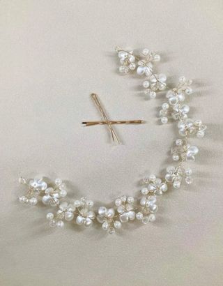 Tocado blanco flores 