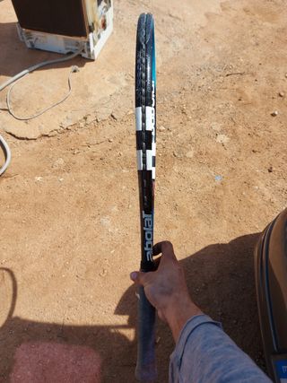 Se venden raquetas de tenis