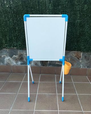 Pizarra metálica con borrador