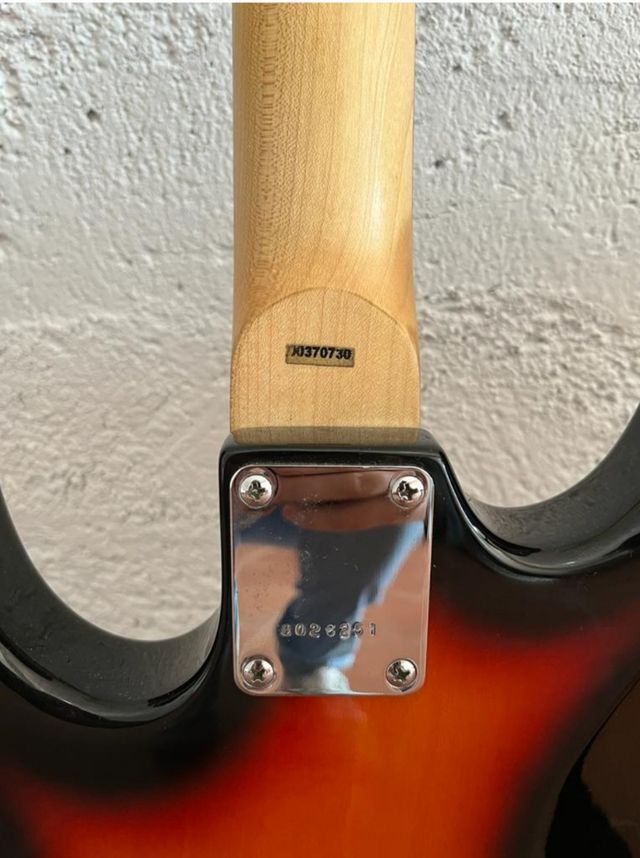 Guitarra Peavey Raptor 1