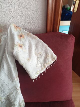 Blusa bordada de fiesta