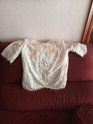 Blusa bordada de fiesta