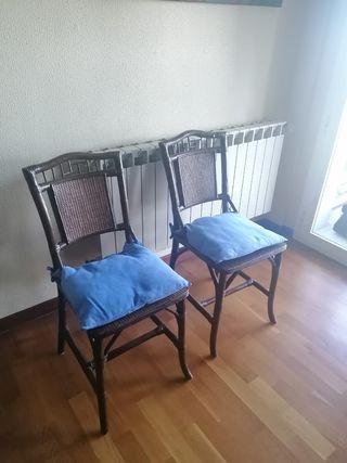 SILLAS DE ESTILO COLONIAL