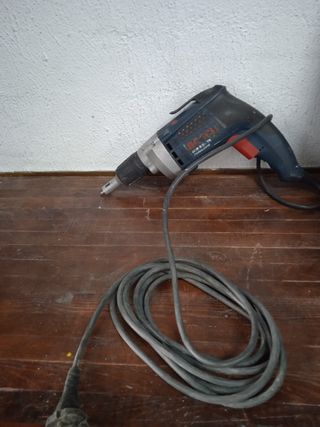 Atornillador Bosch profesional de cable