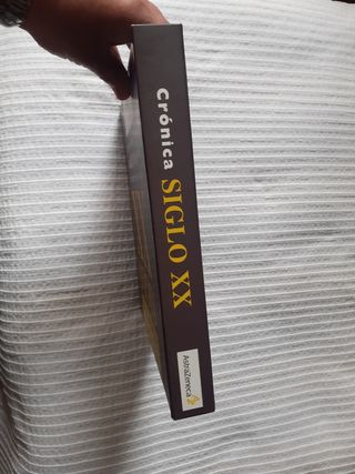 Crónica a través del siglo XX