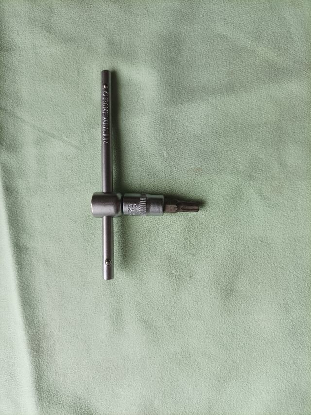 Chave em T pequena para vidros