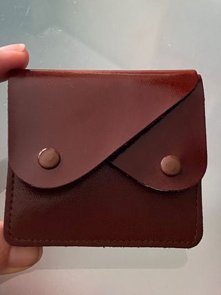 Monedero unisex de cuero marrón (AE)
