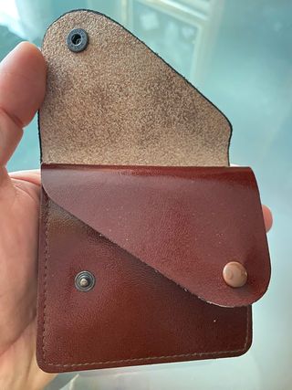 Monedero unisex de cuero marrón (AE)