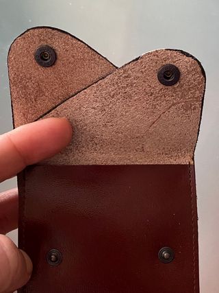 Monedero unisex de cuero marrón (AE)