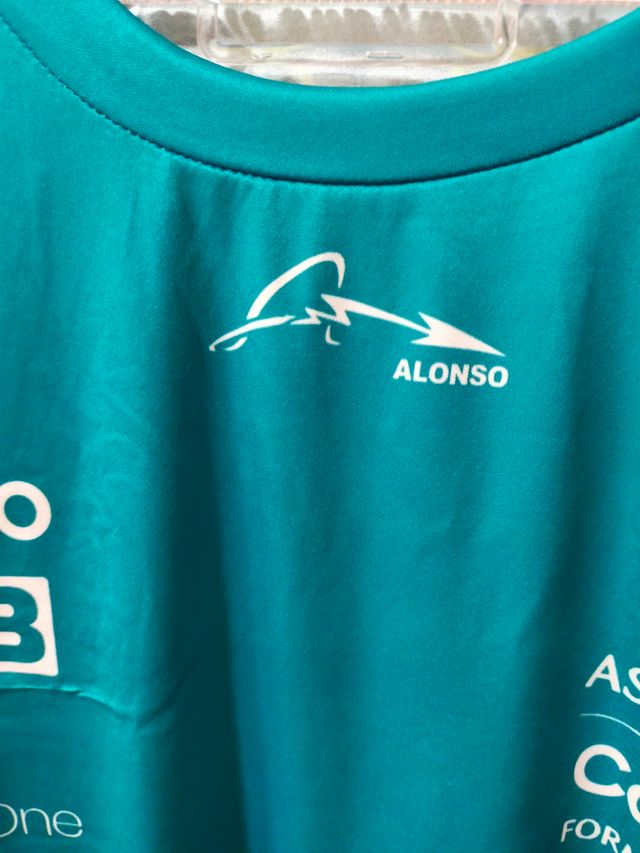 Camiseta Fernando Alonso Aston Martin 2023 de segunda mano por 18 EUR