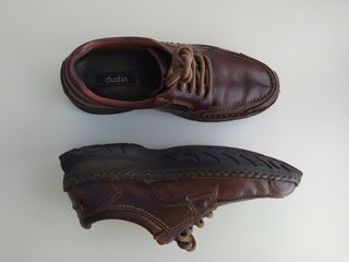 Zapatos de piel de la marca Dustin