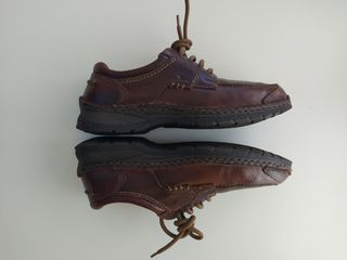 Zapatos de piel de la marca Dustin