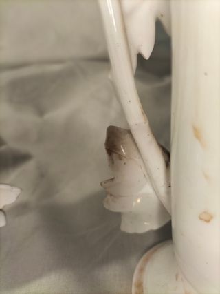 Pareja de jarrones francesas en porcelana.