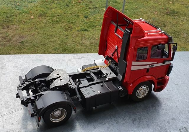 Otto 1/18 MERCEDES-BENZ SK 90'