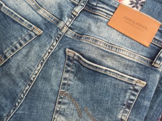 pantalon vaquero original. jacks & jones .