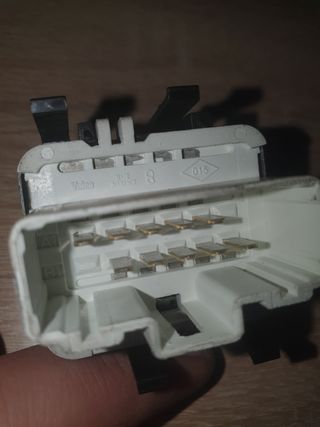 Mando elevalunas izquierdo clio 3