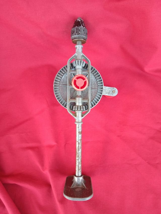 Ferramenta de perfuração