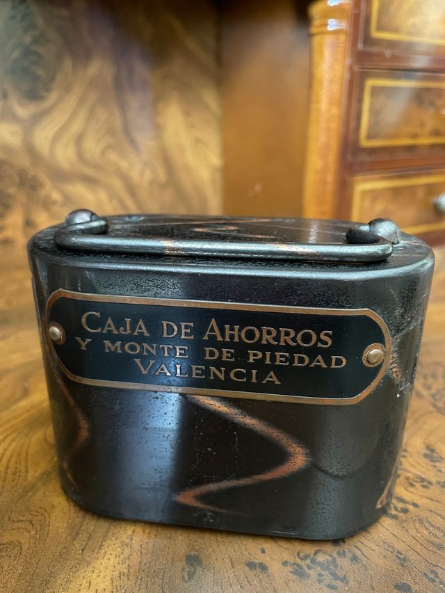 Hucha antigua hierro Caja Ahorros Valencia